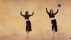 成人舞蹈视频扇子,成人舞蹈视频中的扇子魅力解析