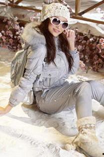 雨衣衫女款成人漂亮视频,雨衣衫女款成人漂亮视频赏析