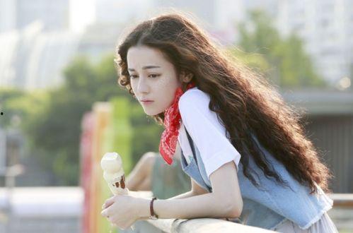 雨衣衫女款成人漂亮视频,雨衣衫女款成人漂亮视频赏析