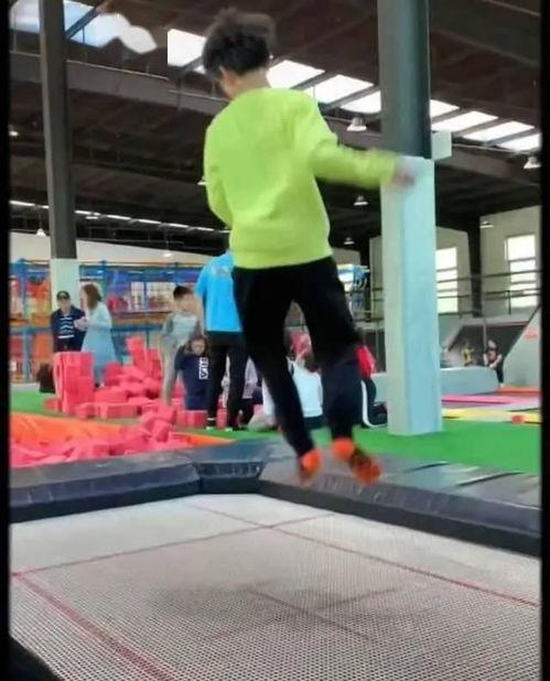 蹦床视频成人,从视频到现实的人生飞跃